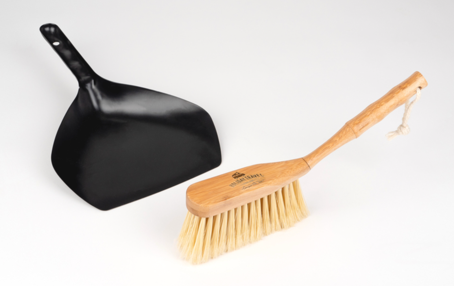 Ensemble balayette + pelle