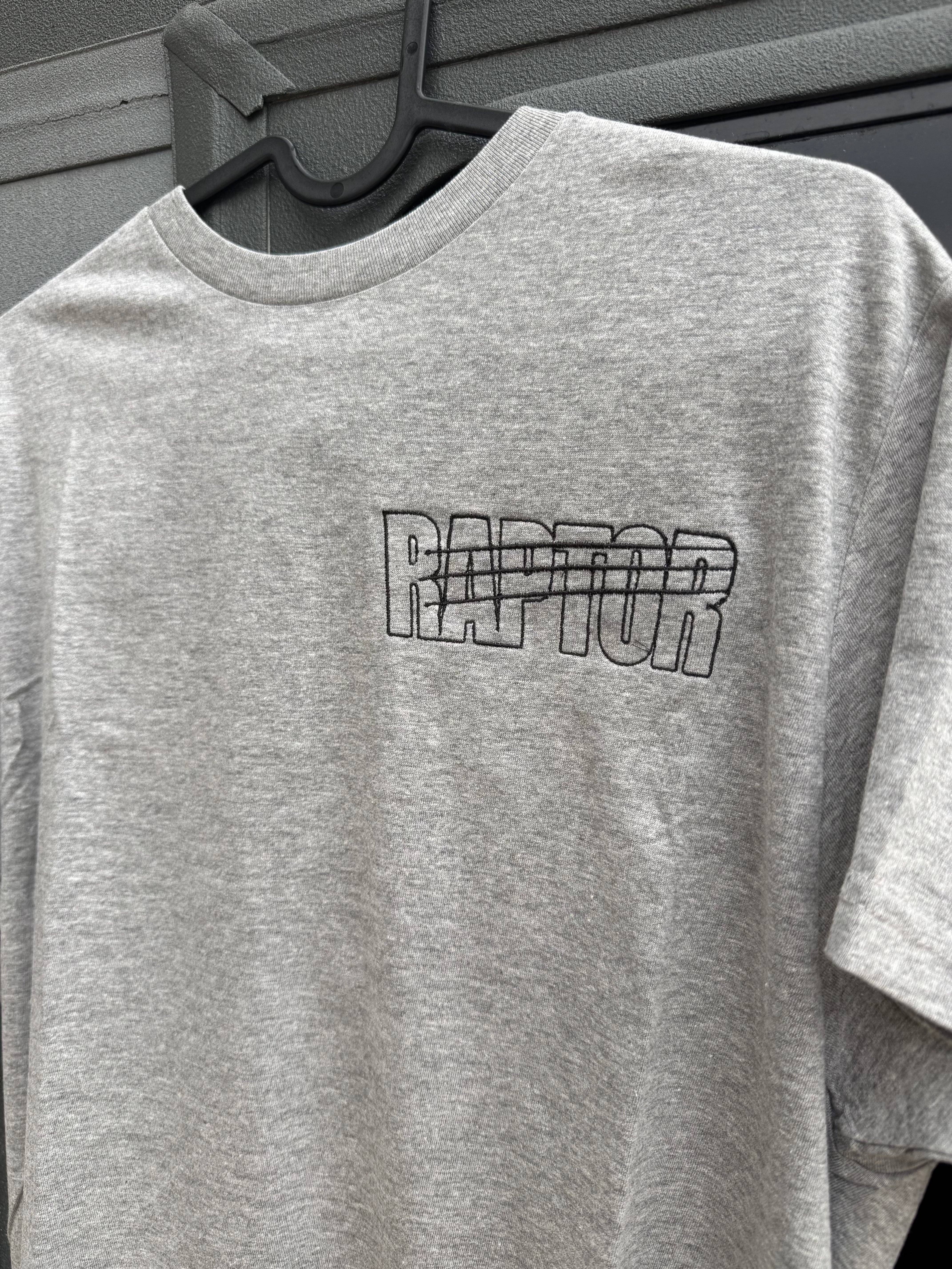 Tee-shirt homme Raptor brodé – plusieurs coloris disponibles
