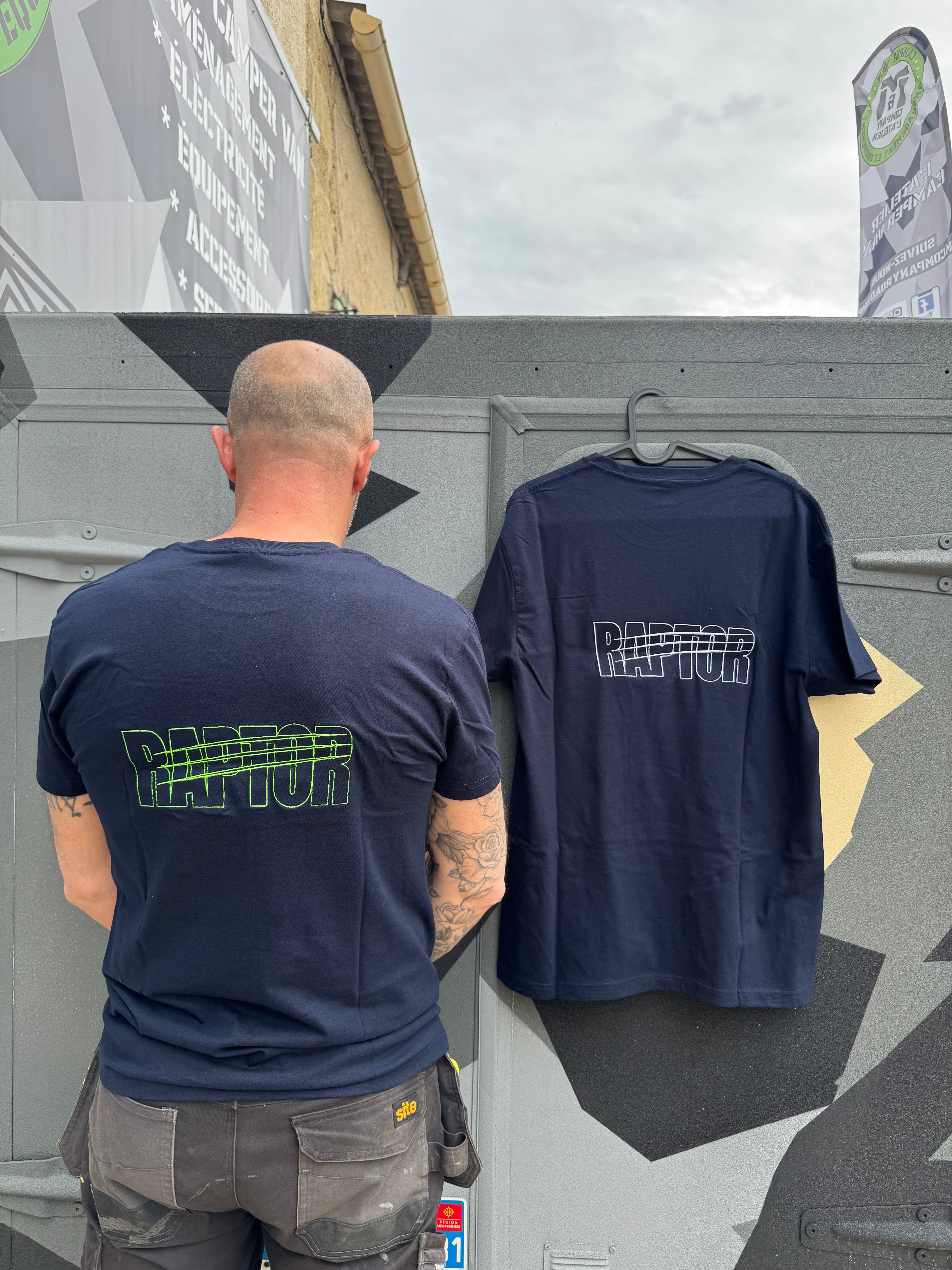 Tee-shirt homme Raptor – détail broderie dos qualité coton