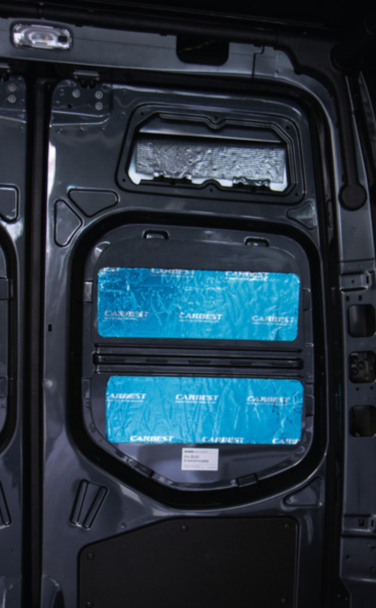 Régulateur acoustique autocollant