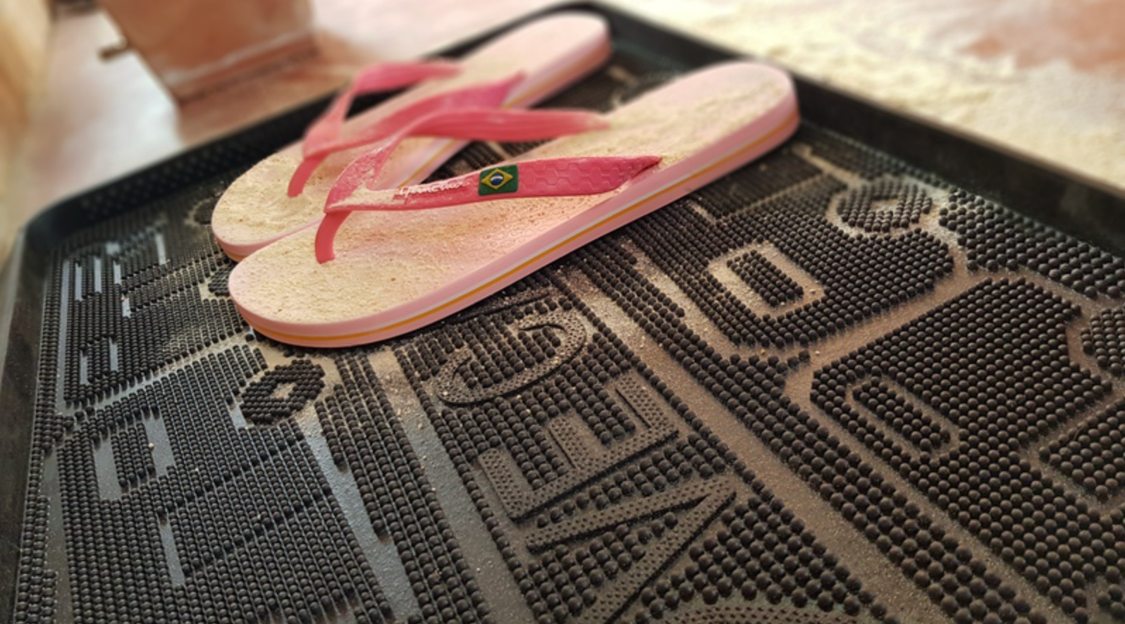 Tapis / bac à chaussures en caoutchouc
