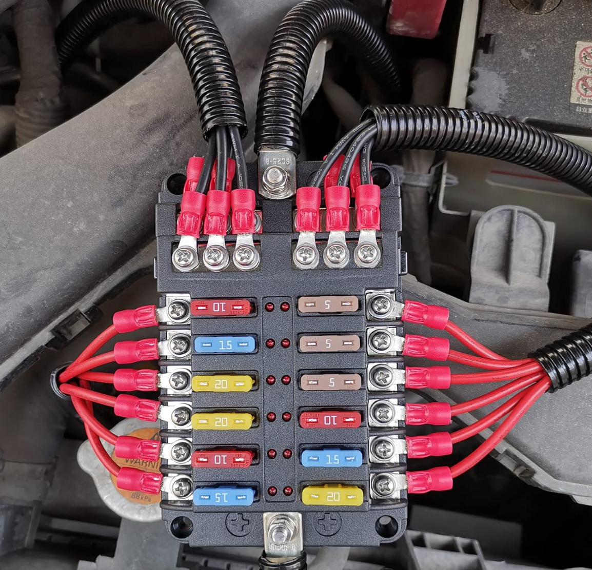 Boîte à fusibles 12 voies avec indicateur LED – 12V / 32V